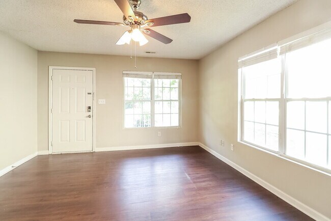 Building Photo - 1069 Park Meadow Dr