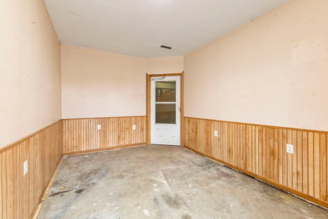 Building Photo - East Bay Unit-4241 West Whiteland Road