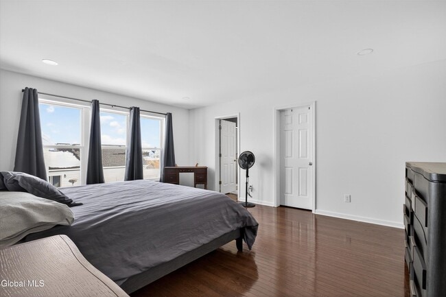 Building Photo - 8 Coronado Way