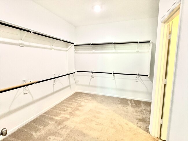 Building Photo - 3715 Rock Ledge Dr