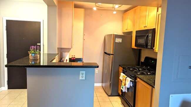 Building Photo - 851 N Glebe Rd