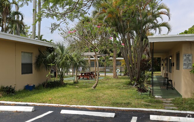 Building Photo - Oakland Gardens Apartments