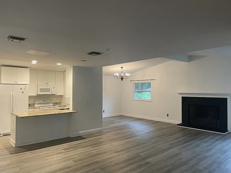 Building Photo - 2526 Trossock Ln