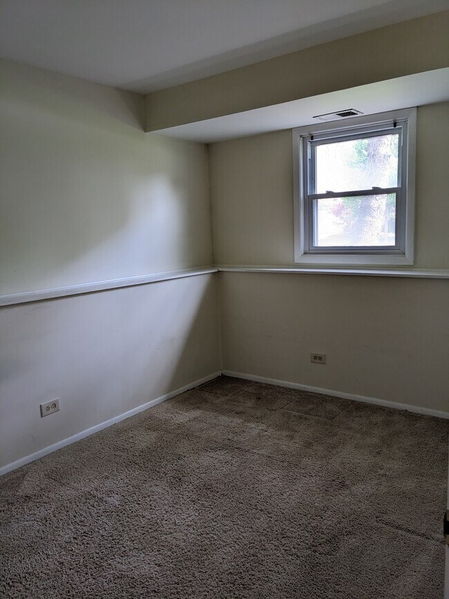 Building Photo - 508 Bristol Ln