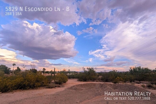 Building Photo - 5829 N Escondido Ln
