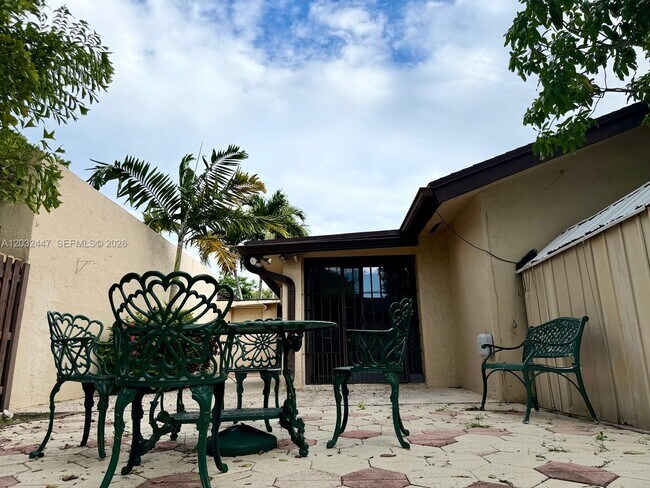 Building Photo - 9119 SW 129th Ln