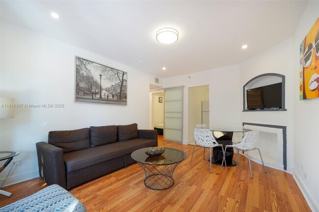 Building Photo - 1536 Jefferson Ave