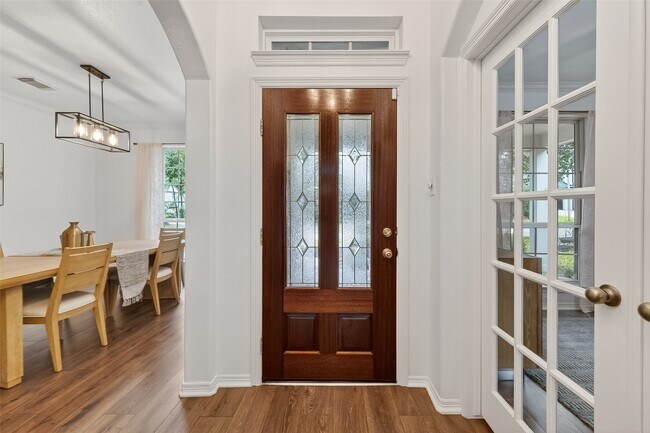 Building Photo - 66 S Longsford Cir