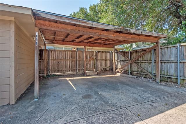 Building Photo - 10679 Sandpiper Ln