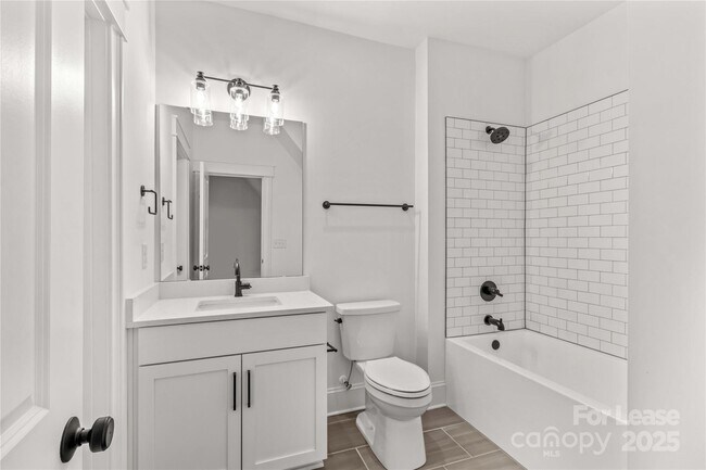 Building Photo - 269 Conroy Ave