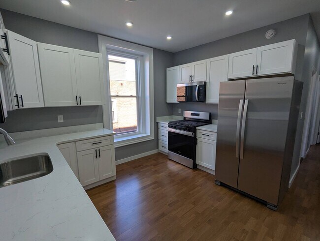 Building Photo - 171 Remsen St