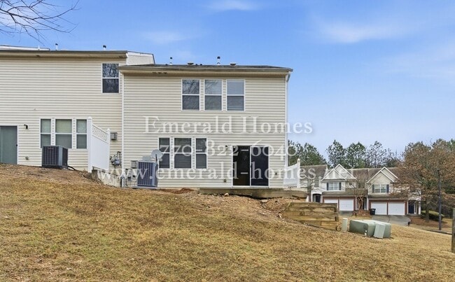 Building Photo - !!!MOVE-IN SPECIAL!!! Enjoy $1,200 FREE RENT when you lease with us! Apply today before this offe...