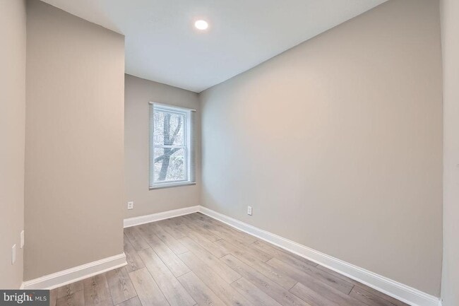 Building Photo - 2438 Druid Park Dr