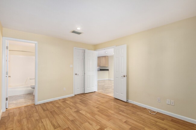 Building Photo - Remodeled 2-Bedroom, 2-Bath Condo in Prime...