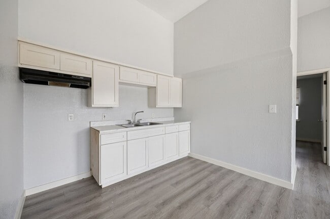 Building Photo - 2 Bedroom Apt in Brownsville, TX