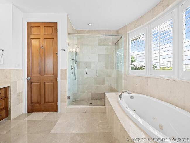 Building Photo - 516 Hendricks Isle