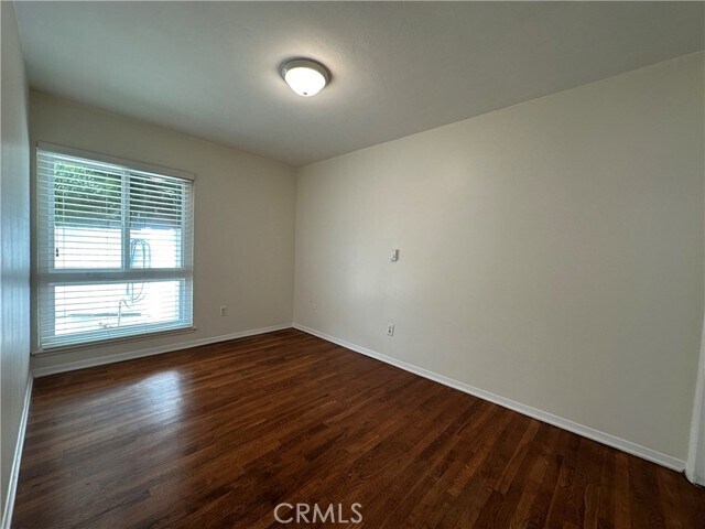 Building Photo - 1745 Maple Ave