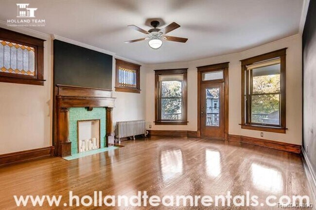 Building Photo - Uptown Capitol Hill - Secure Historic Building with Modern Updates!