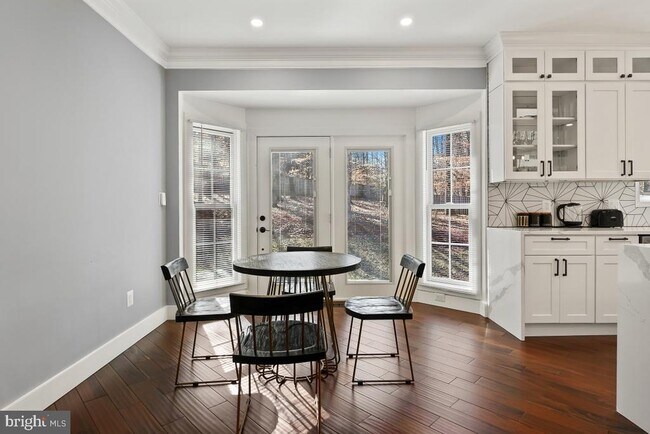 Building Photo - 6355 Highgrove Park Ct