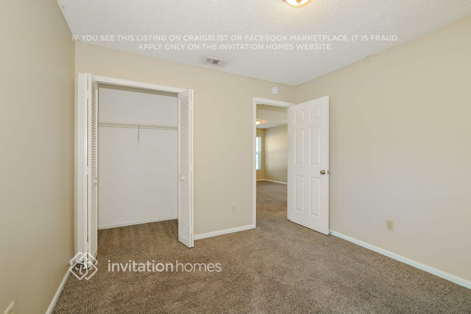 Building Photo - 724 Silver Birch Pl