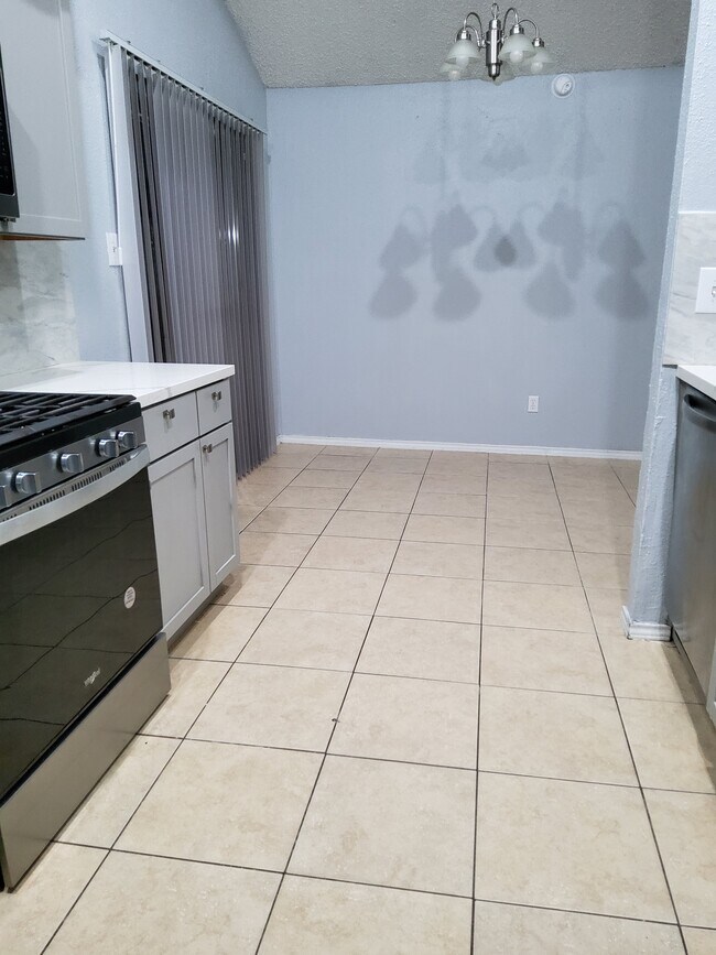 Building Photo - 10151 Inwood Hollow Ln