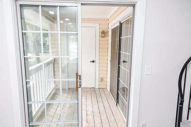 Building Photo - 410 Countryside Pl