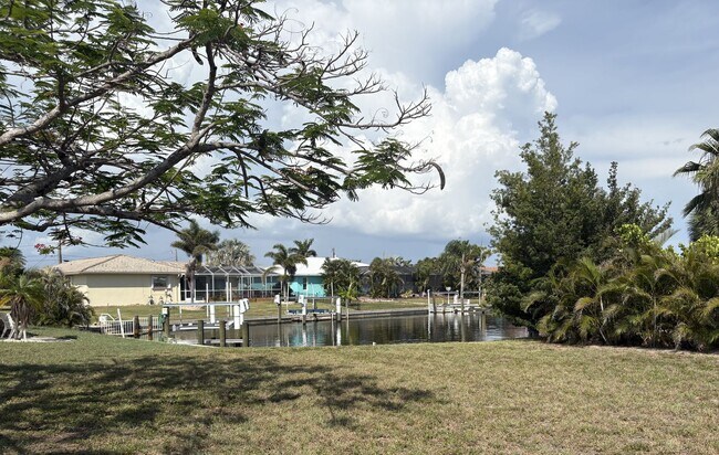 Building Photo - 210 Delido Ct