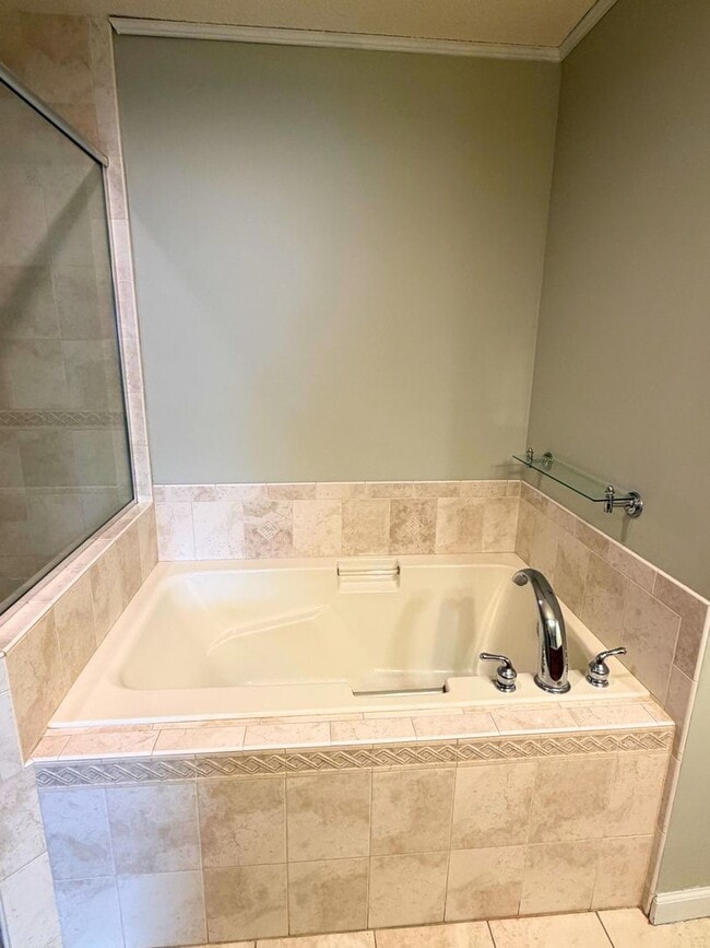 Building Photo - Spacious 3BR/2BA Home with Bonus Spaces & Large Fenced Yard