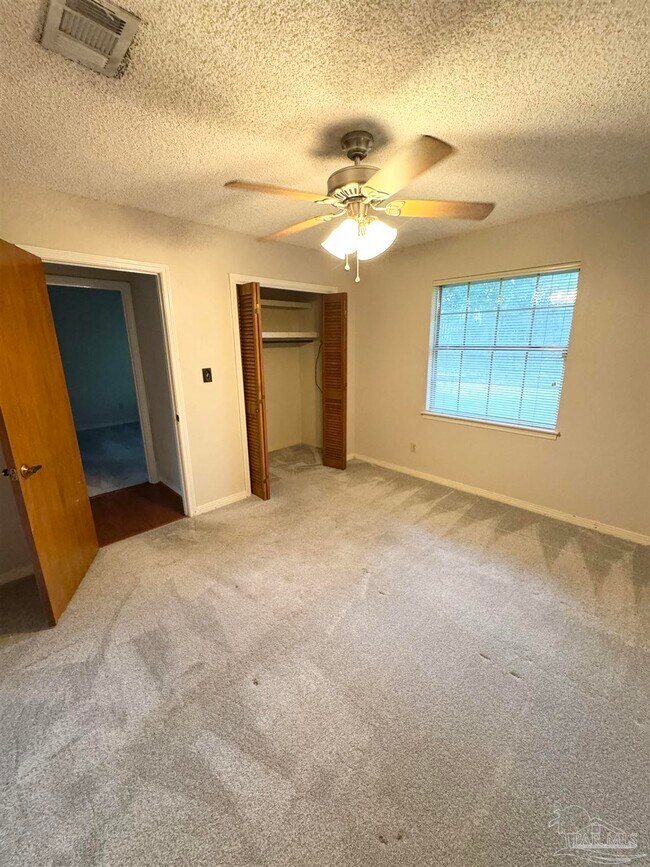 Building Photo - 6740 Bunker Hill Cir
