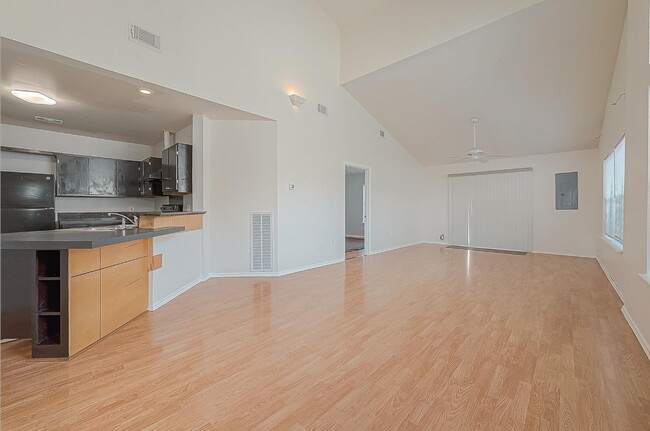 Building Photo - 4617 Talina Way