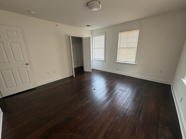 Building Photo - 152 Stevens Ave
