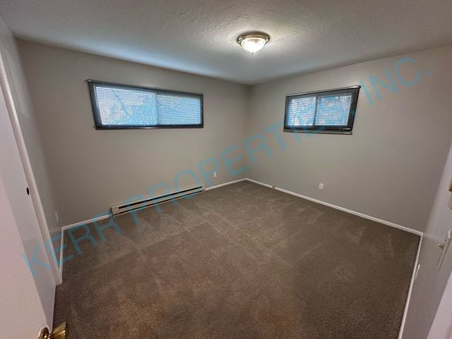 Building Photo - 5425 SE 17th Ave