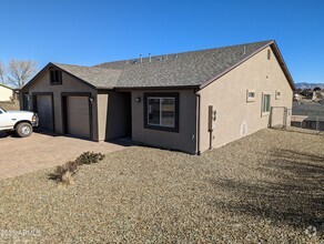 Building Photo - 4781 N Lone Cactus Dr