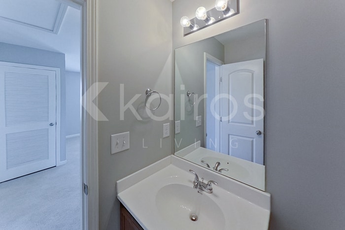 Building Photo - 605 Ivy Brook Way