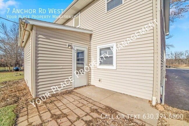 Building Photo - 7 W Anchor Rd