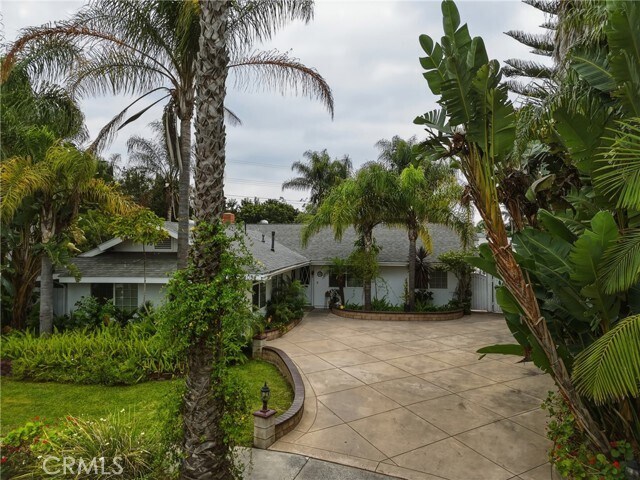 Building Photo - 24092 Gemwood Dr