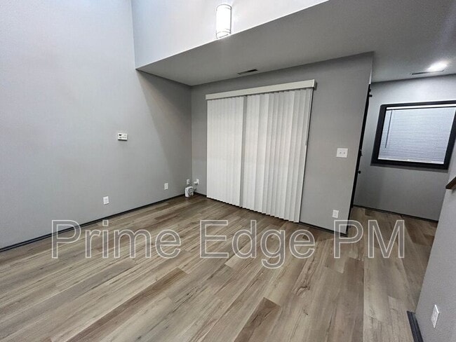 Building Photo - 1741 Ridgehaven Ct