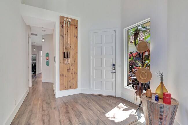 Building Photo - 12612 Mallet Cir