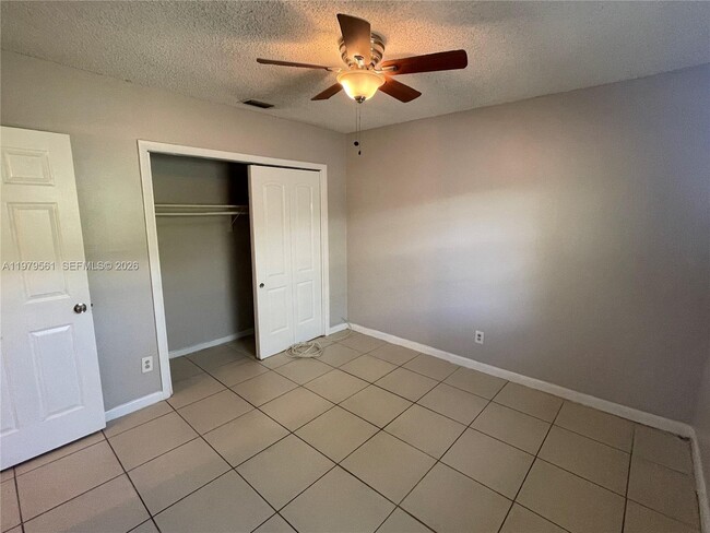 Building Photo - 716 SW 16th Ave