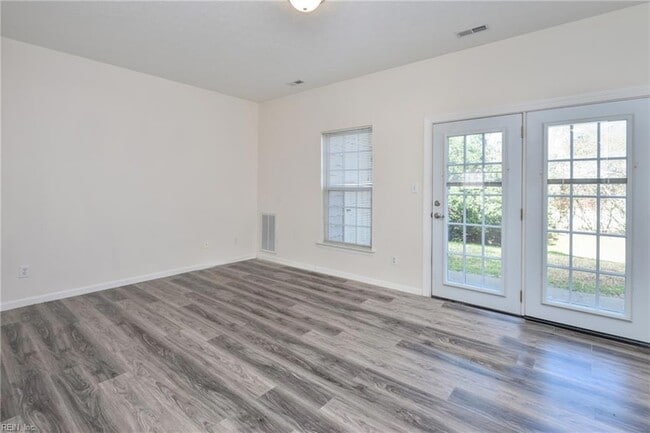Building Photo - 1531 Creek Ct