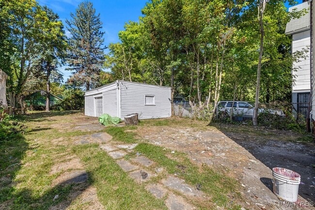 Building Photo - 166 Grey St