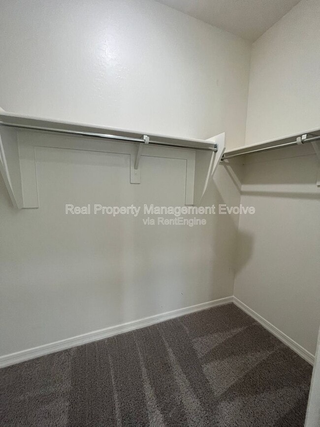 Building Photo - 4722 N 194th Dr