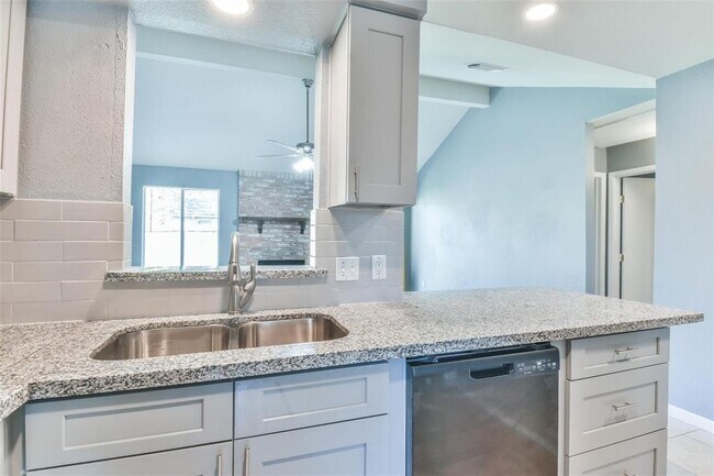 Building Photo - 10822 White Oak Bend Dr