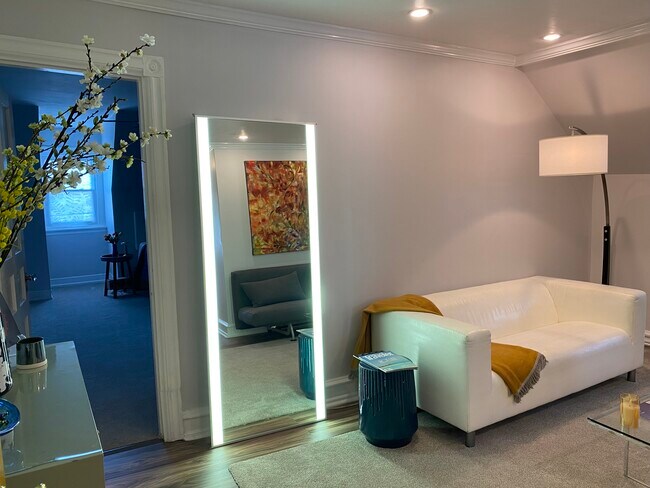 Building Photo - 1013 N 63rd St