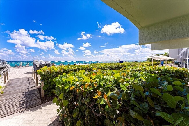 Building Photo - 15901 Collins Ave