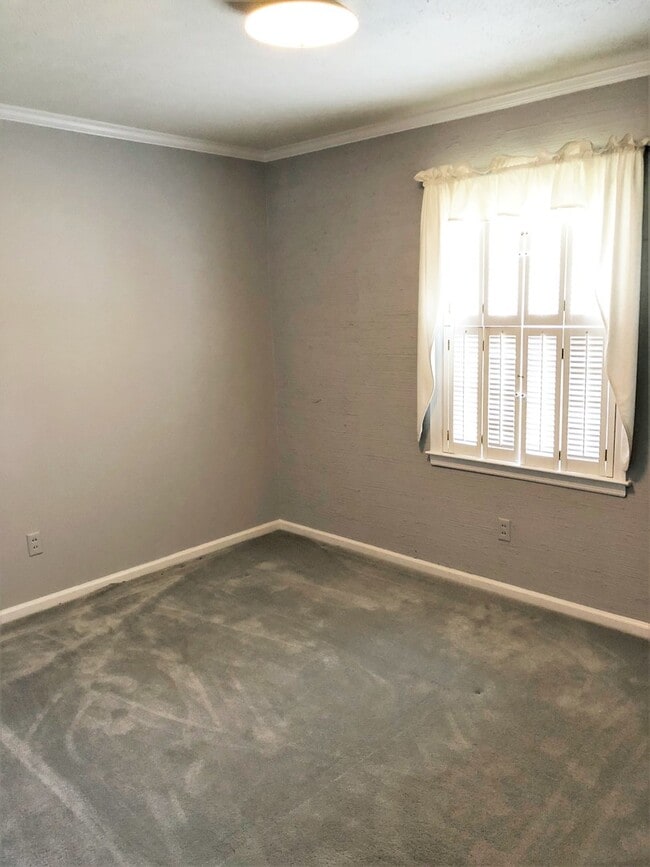 Building Photo - 706 Gentilly Rd