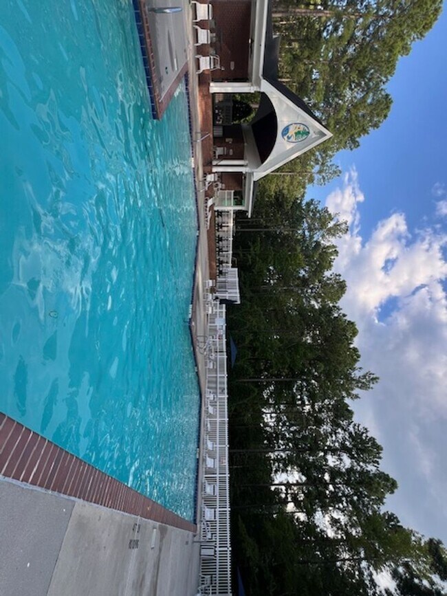 Building Photo - 641 Orchard Falls Dr