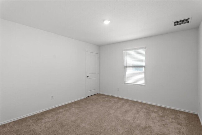 Building Photo - 300 Jeffers