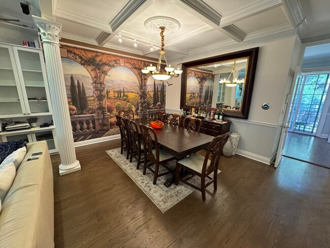 Building Photo - 1413 S Prairie Ave