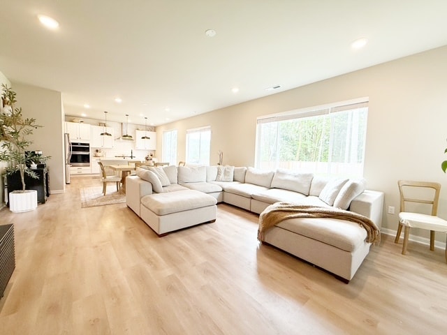 Building Photo - 2405 NE Waterlily Wy